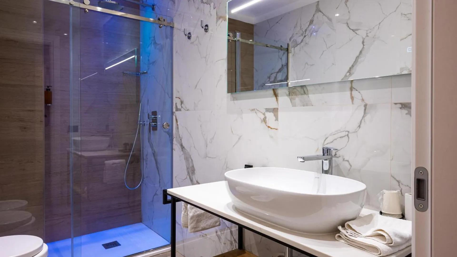 Delle Vittorie Luxury Rooms&Suites 팔레르모 B&B